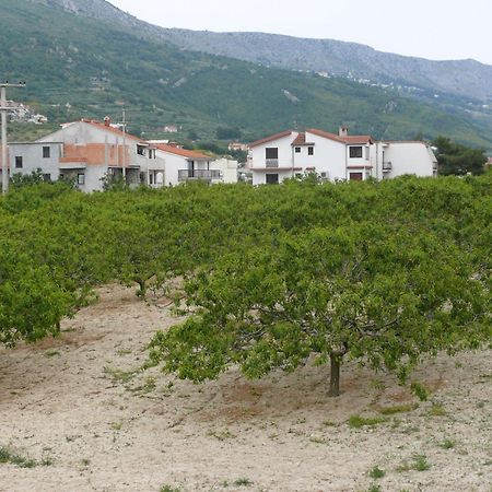 Apartments And Rooms Stipe Podstrana Exterior foto