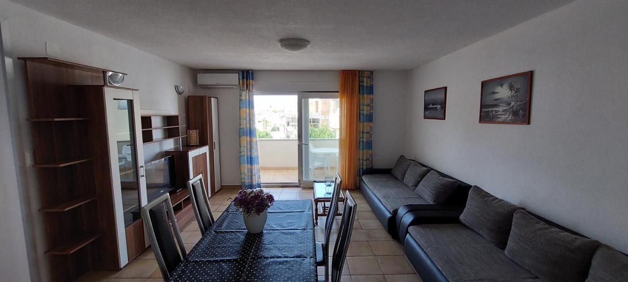 Apartments And Rooms Stipe Podstrana Exterior foto