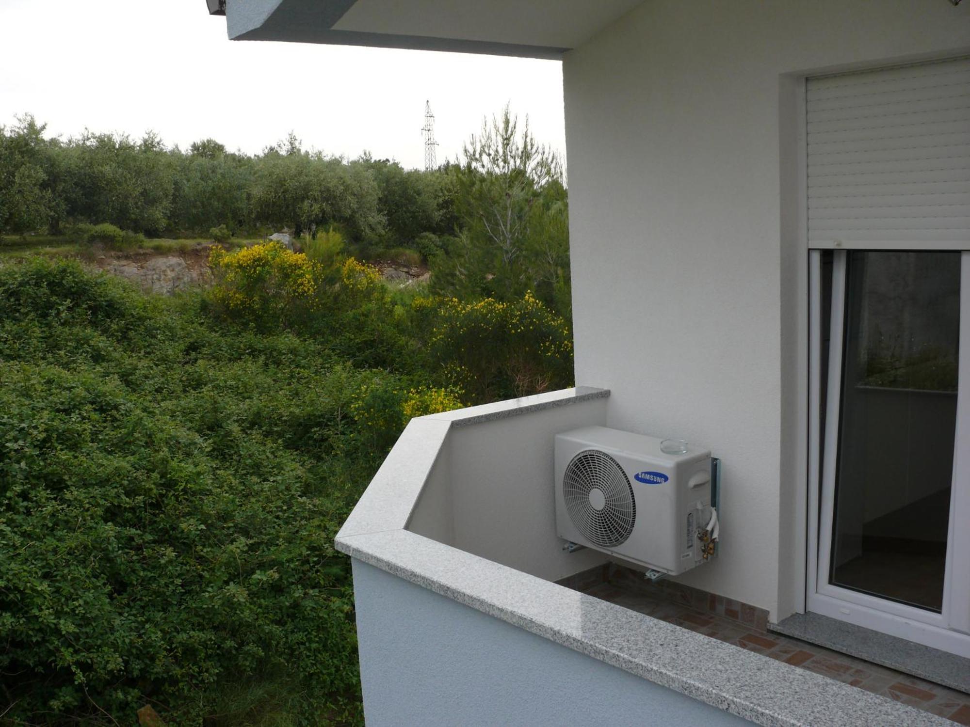 Apartments And Rooms Stipe Podstrana Exterior foto