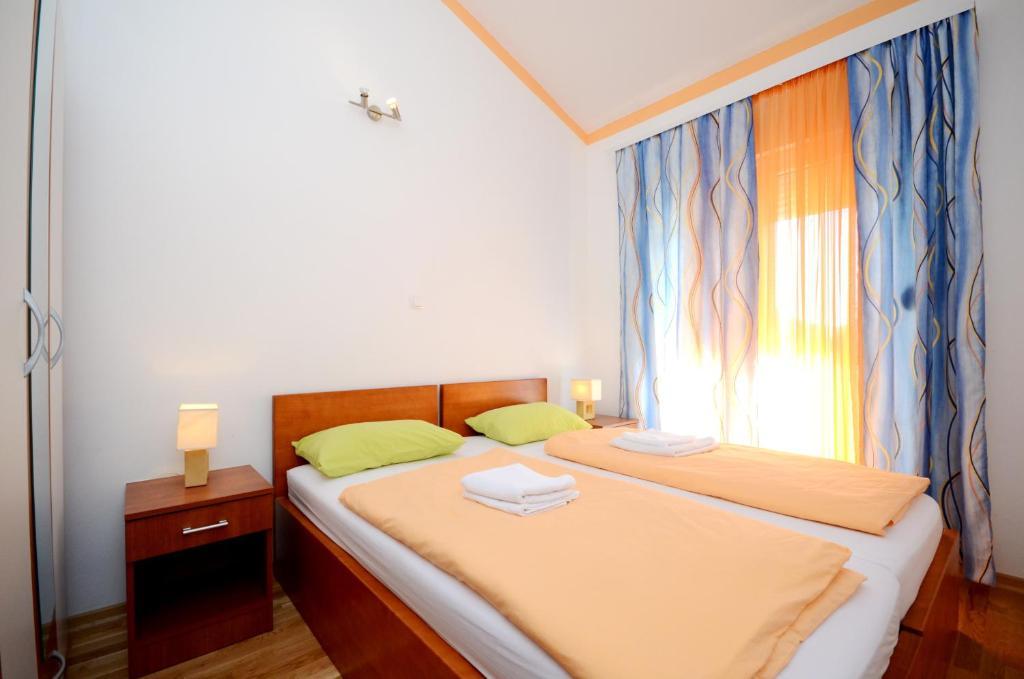 Apartments And Rooms Stipe Podstrana Exterior foto